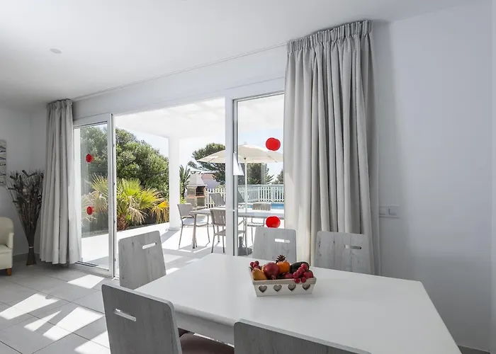 Villas Calan Bosch Tomi